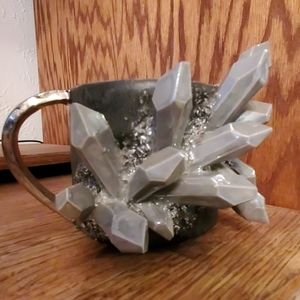 Essarai Ceramics aura gray crystal mug